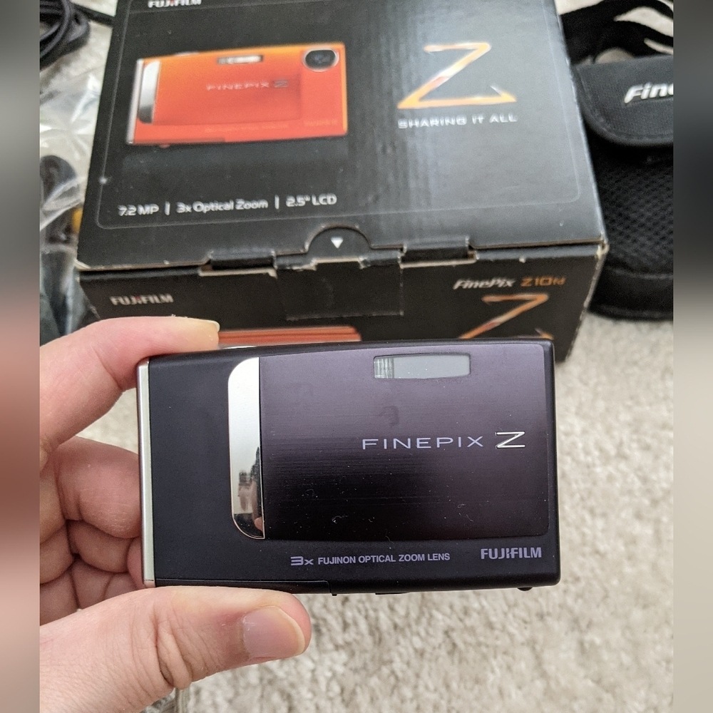 Fujifilm FinePix Z10fd digital camera